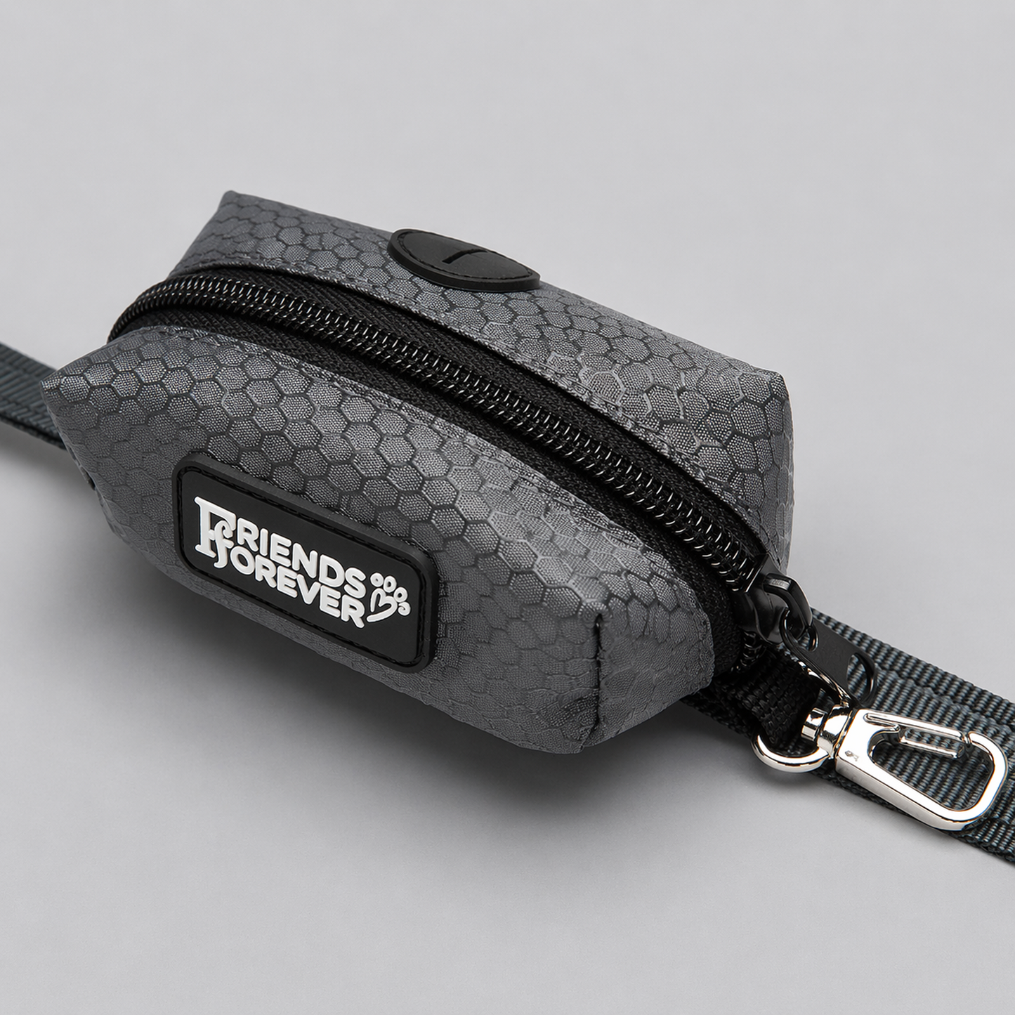 🎁 Dog Poop Bag Holder | Pet Waste Bag Dispenser with Leash Attachment (100% off)
